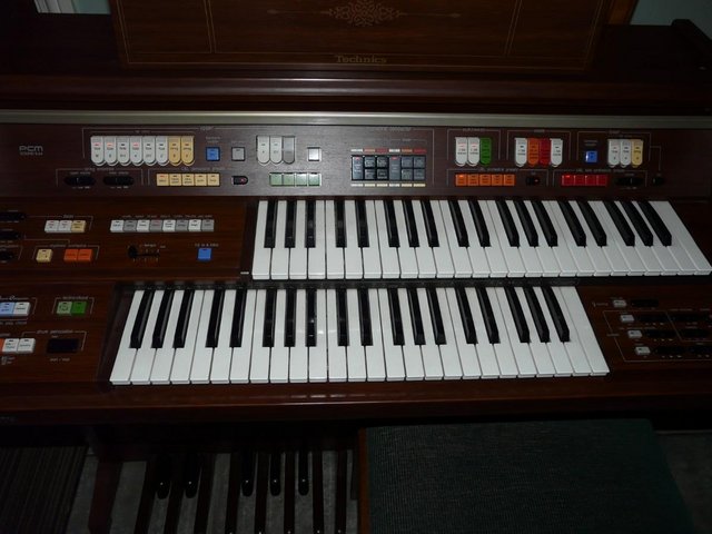 Preview of the first image of TECHNICS sx E44 ELECTRIC ORGAN - FULL WORKING ORDER.