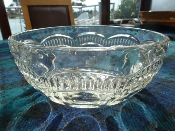 Image 2 of Attractive old glass bowl patterned