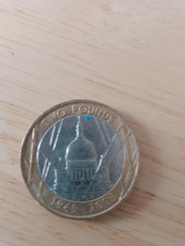 Preview of the first image of St Paul's Cathedral Coin.