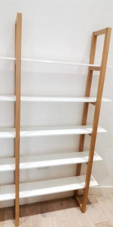 Image 1 of HABITAT LOKI 5 SHELF SOLID OAK - white shelves