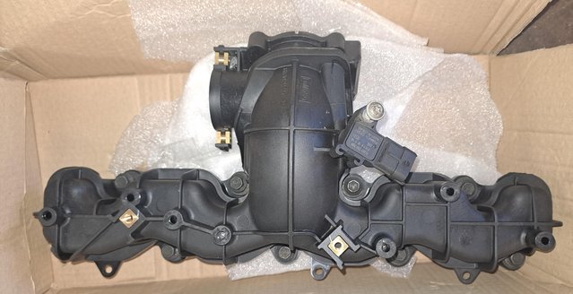 Image 1 of Brand new genuine Ford cat, egr valve and inlet manifold.