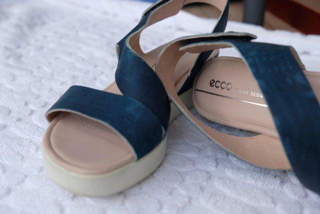 Image 2 of Ecco Ladies Sandals size 4.5 like new