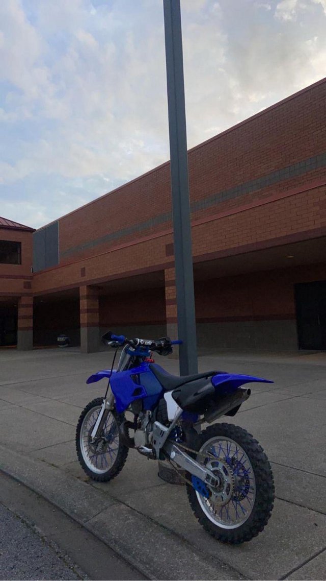 Preview of the first image of 2000 yamaha yz250 2 stroke.