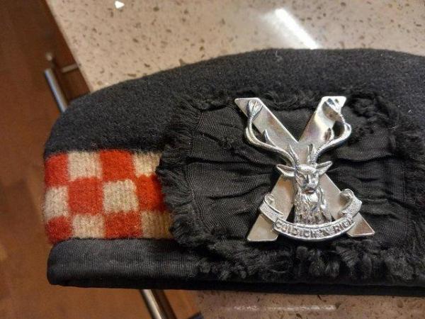 Image 2 of Highland brigade Glengarry with badge