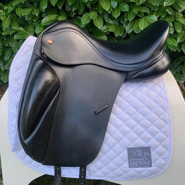 Preview of the first image of Kent & Masters 17.5” S-Series High Wither Dressage saddle.
