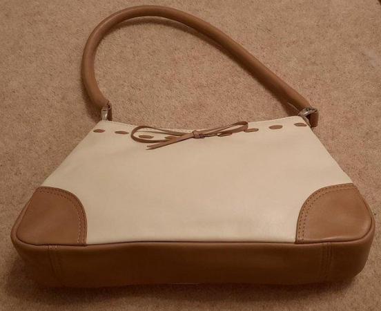 Image 2 of Ladies Leather Beige and Cream Hotter Handbag