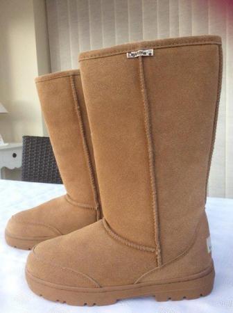 Image 2 of Ladies Bearpaw Boots (Rated as Extemely Comfortable)