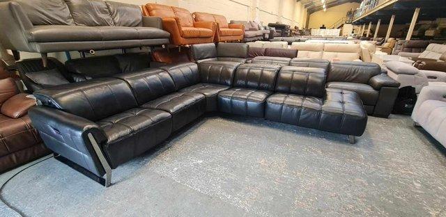 Image 8 of Ex-display Packham black leather recliner corner sofa