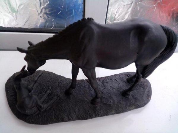 Image 2 of HERIDITEIS MARE AND FOLE BRONZE STATUE VERY HEAVY £50 OR OFF