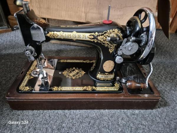 Image 2 of Singer hand crank sewing machine