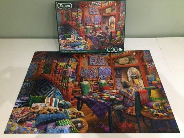 Image 1 of Falcon 1000 piece jigsaw titled The Quilt Shop.