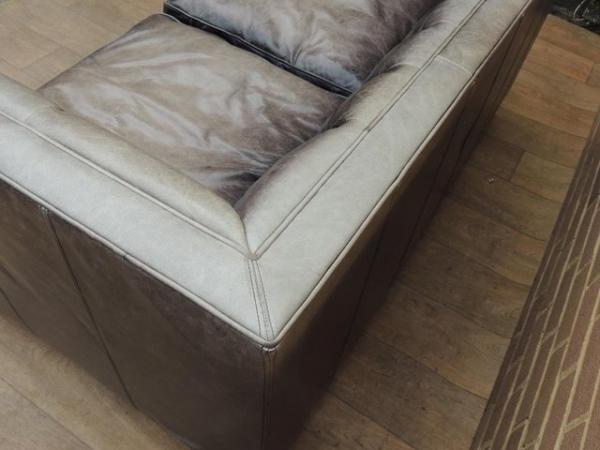 Image 14 of Battersea Chestrfield Tetrad Sofa (UK Delivery)