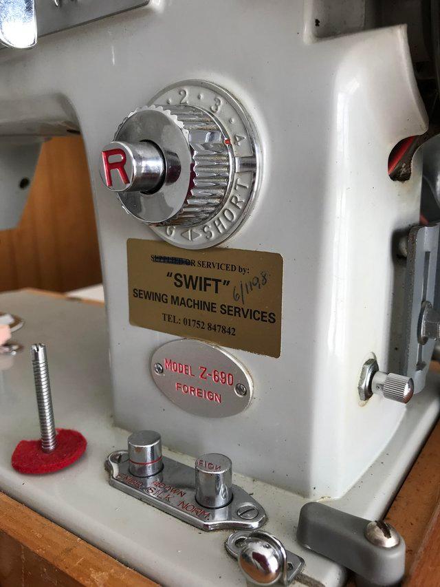 Preview of the first image of Jones Z 690 zig zag sewing machine.