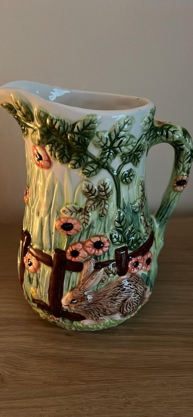 Preview of the first image of Annie Rowe collectable vase.