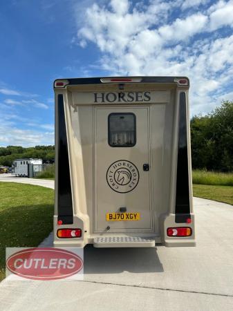 Image 13 of Croft Duo 3.5T Horse Lorry 2021-70 Mocha Stallion Partitions