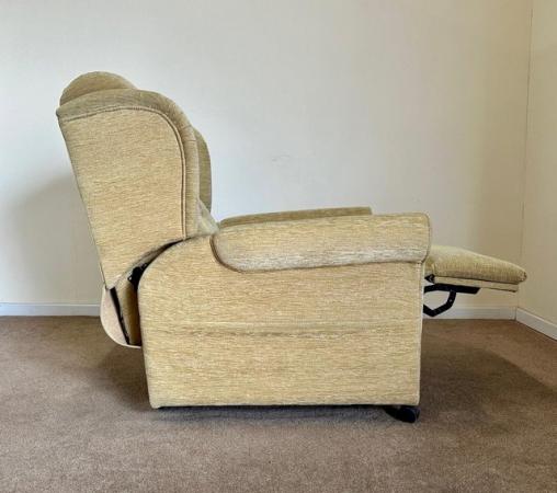 Image 14 of LUXURY ELECTRIC RISER RECLINER STRAW CHAIR MASSAGE DELIVERY