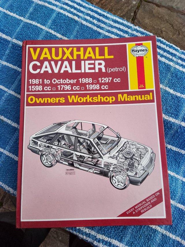 Preview of the first image of Haynes Workshop Manual (812) for the Vauxhall Cavalier Petro.
