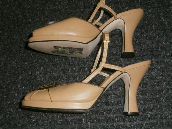 Image 3 of NEW TAN LEATHER SLING BACK PEEP TOE SHOES BY M&S (3 1/2)