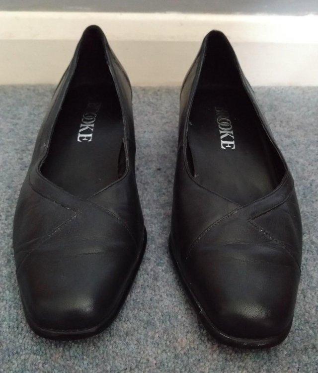 Preview of the first image of Brooke Women’s Black Leather Court Shoes UK 6.