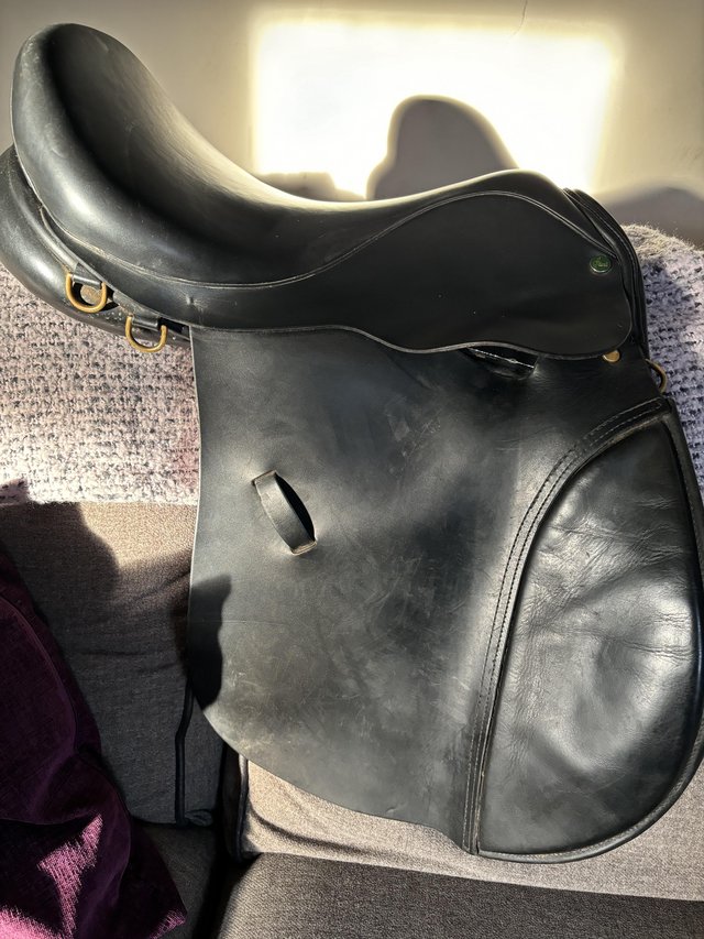 Preview of the first image of Ideal H&C VSD wide saddle.
