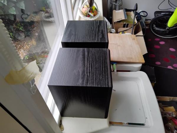 Image 7 of Wharfedale diamond 3 shelf speakers near mint condition