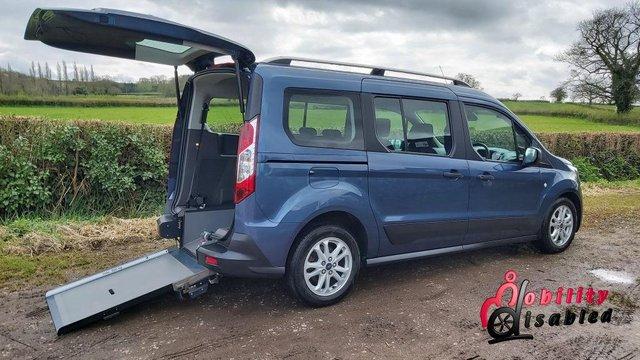 Preview of the first image of 2020 Ford Grand Tourneo Connect Automatic Wheelchair Access.