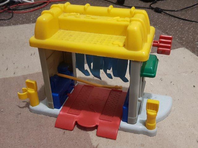 Preview of the first image of Car wash that fits with Fisherprice Little People garage.