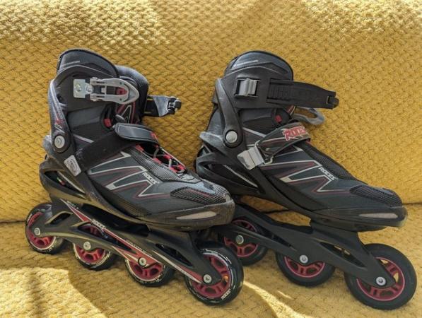 Image 2 of Inline skates & safety gear