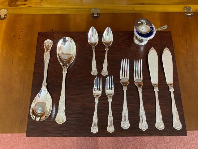 Preview of the first image of 'Kings' stainless steel cutlery set.