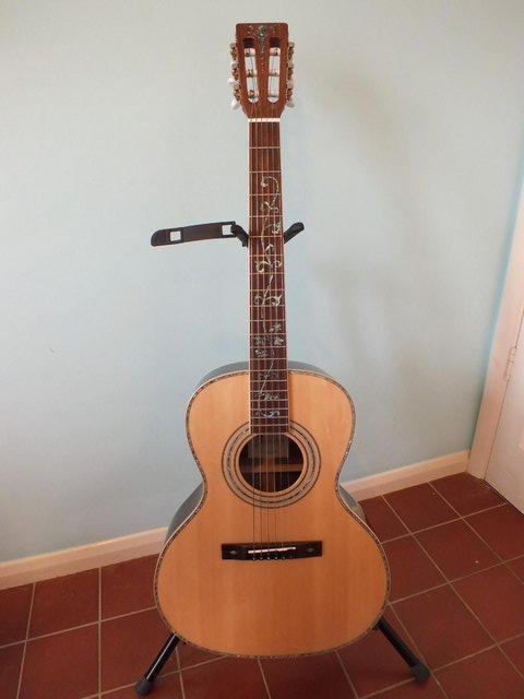 Preview of the first image of Harley Benton Parlor guitar CLF-200WN.