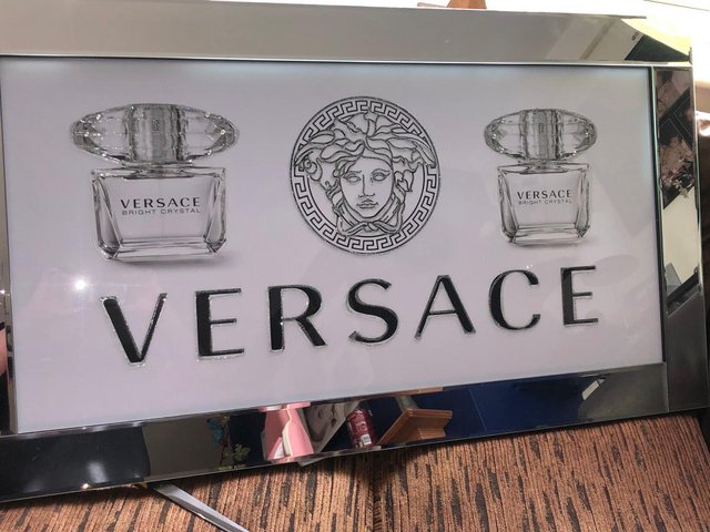 Preview of the first image of Versace mirrored picture.