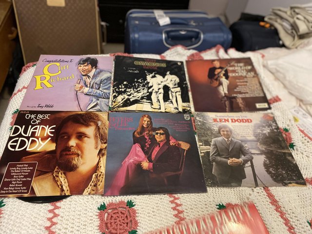 Preview of the first image of 10 vinyl Vintage music albums.