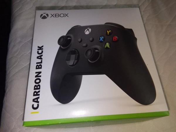 Image 2 of Xbox Series X Controller New