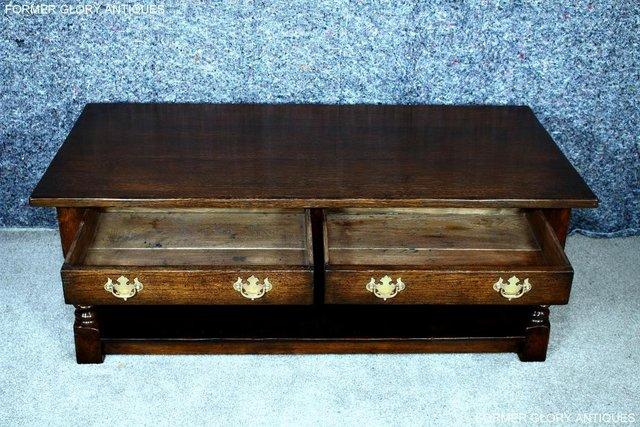Image 59 of A TITCHMARSH & GOODWIN STYLE OAK TWO DRAWER COFFEE TEA TABLE