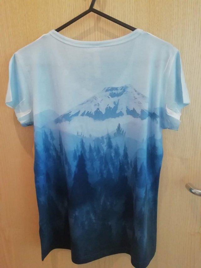 Preview of the first image of Szimon Women’s Cotopaxi Volcano T-Shirt | Size S | New.