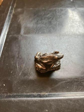 Image 3 of Small frog metal figurine in good condition