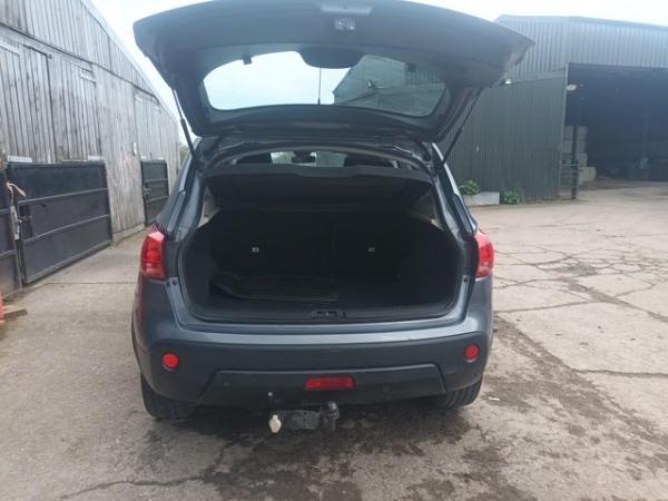 Image 5 of Nissan Qashqai 2.0 dci with towbar