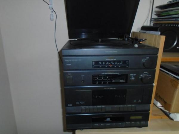 Image 1 of STEREO MUSIC CENTRE with Speakers - TOSHIBA
