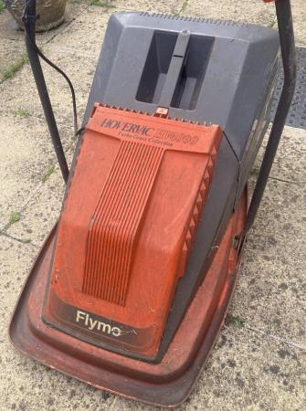 Image 2 of Flymo Hovervac 4000 Lawn Mower