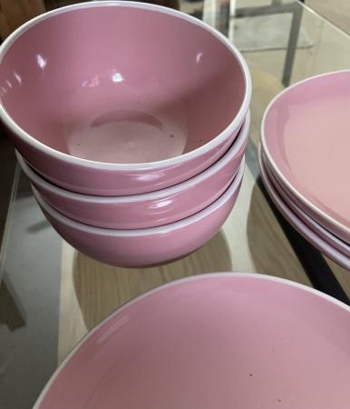 Image 2 of Dinner set - pink brand new