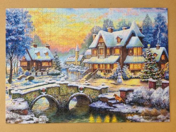 Image 3 of 1000 piece jigsaw called STONE BRIDGE TO THE WINTER ESTATE.