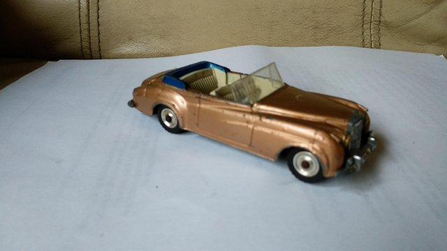 Image 2 of VINTAGE DINKY TOYS MODEL CARS 1:43 SCALE