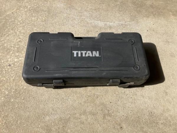 Image 2 of Titan 240v Concrete Breaker