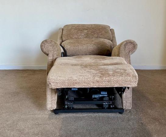 Image 6 of PETITE HSL ELECTRIC RISER RECLINER DUAL MOTOR CHAIR DELIVERY