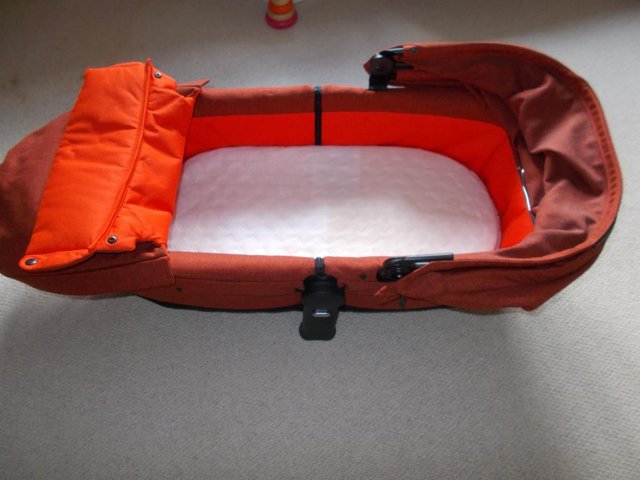 Preview of the first image of CYBEX  PRIAM BASSINET/CARRY COT.
