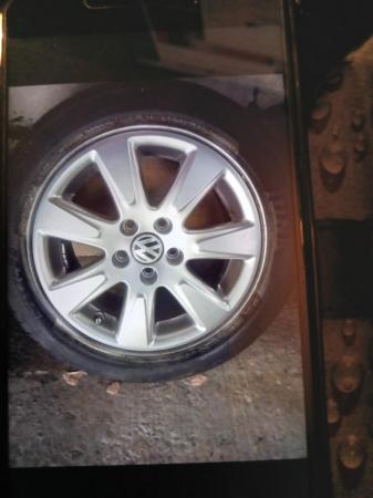 Image 3 of VW Passat Estate 2007 4X16" Alloy wheels
