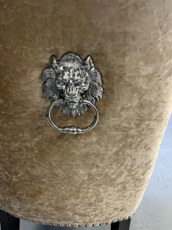 Image 1 of Beautiful armchair with lion head engraved