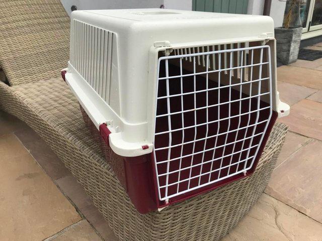 Preview of the first image of Ferplast atlas 30EL cat and dog carrier.