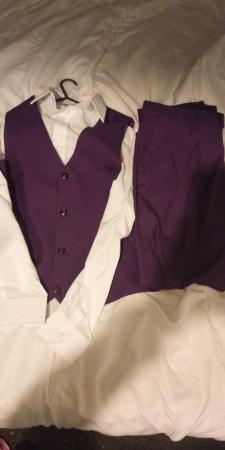 Image 3 of Mens purple suit in medium.triusers are a 32 waist and 30 in