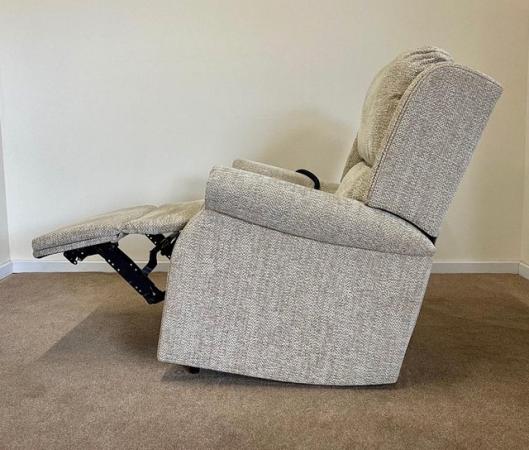 Image 18 of HSL LUXURY ELECTRIC RISER RECLINER DUAL MOTOR CHAIR DELIVERY